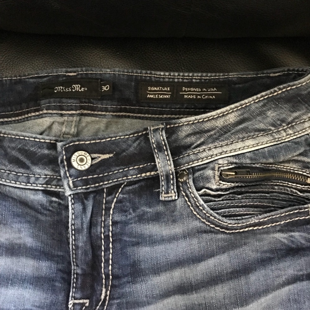 Distressed Miss Me Ankle Skinny Stretch Jeans - Picture 4 of 4